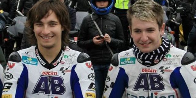 Pecahkan Rekor, Abraham-Kornfeil Pimpin Ribuan Motor di Brno Pecahkan Rekor, Abraham-Kornfeil Pimpin Ribuan Motor di Brno