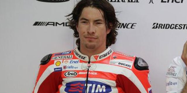 Nicky Hayden Dapatkan Uji Coba Ekstra Nicky Hayden Dapatkan Uji Coba Ekstra