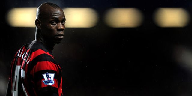 Balotelli: Tenang Mancini, Saya Akan Seperti Tevez Balotelli: Tenang Mancini, Saya Akan Seperti Tevez