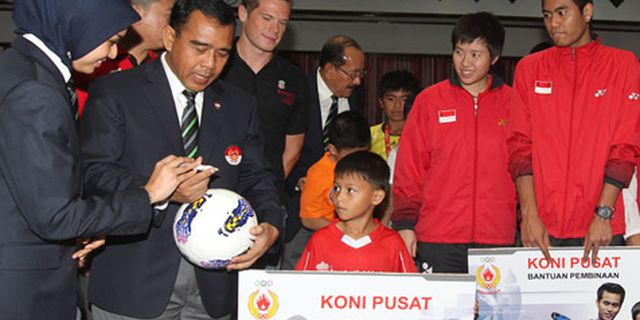 Lilyana Natsir-Tantowi Ahmad Terima Uang Pembinaan Dari KONI