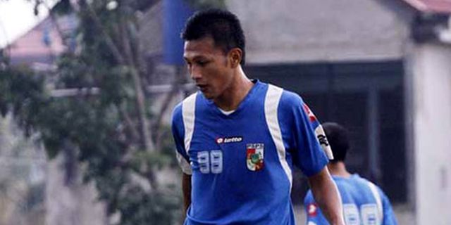 PSPS Bantah Kabar Hengkangnya Zaenal Arif PSPS Bantah Kabar Hengkangnya Zaenal Arif