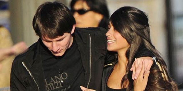 Pacar Hamil, Messi Segera Jadi Ayah? Pacar Hamil, Messi Segera Jadi Ayah?
