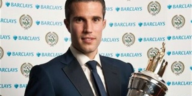 Van Persie Bermain Dengan Hati Van Persie Bermain Dengan Hati