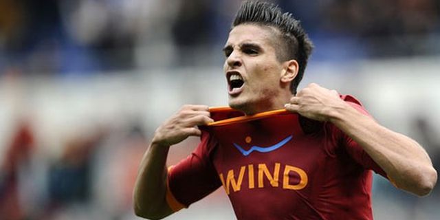 Lamela Dicekal Tiga Laga