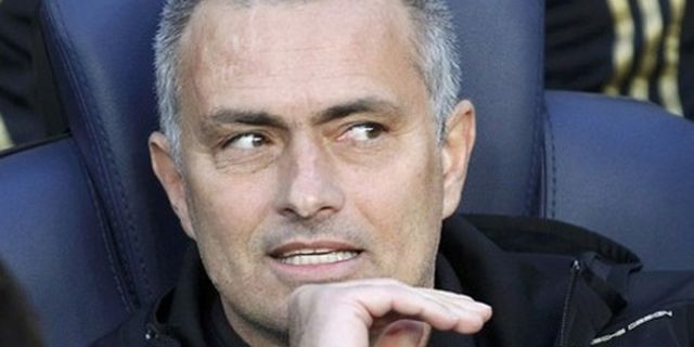 Mourinho Semangati Chelsea Lewat SMS Mourinho Semangati Chelsea Lewat SMS