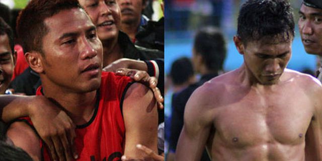 Suporter dan Pemain, Kala Along-Zulkifli Menangis Bersama Aremania Suporter dan Pemain, Kala Along-Zulkifli Menangis Bersama Aremania