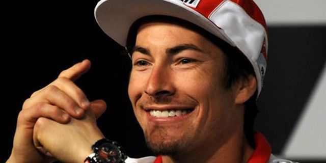 Hayden: Rossi Seorang Petarung Sejati Hayden: Rossi Seorang Petarung Sejati