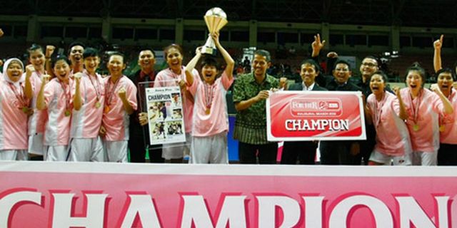 Surabaya Fever Juara Jawa Pos For Her WNBL 2012 Surabaya Fever Juara Jawa Pos For Her WNBL 2012