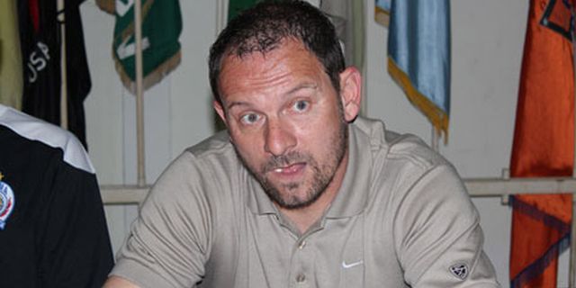 Dejan Antonic Puji Kerja Keras Pemain Arema Dejan Antonic Puji Kerja Keras Pemain Arema