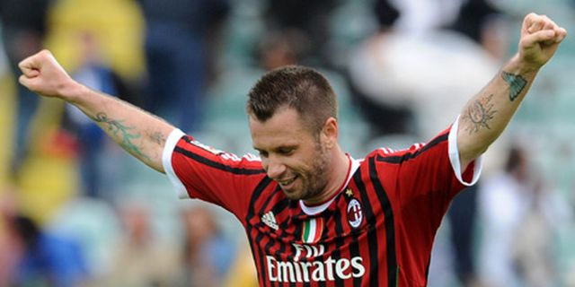 Galliani: Andai Saja Cassano Tak Cedera Galliani: Andai Saja Cassano Tak Cedera
