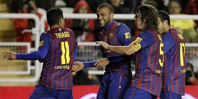 Alves dan Thiago Minta Maaf Atas Selebrasi Dansa Alves dan Thiago Minta Maaf Atas Selebrasi Dansa