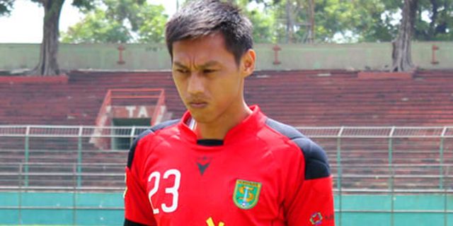 Dua Away, Persebaya DU Hanya Punya Satu Kiper Dua Away, Persebaya DU Hanya Punya Satu Kiper