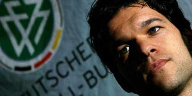 Ballack: Sulit Bagi Chelsea Kalahkan Munich