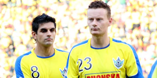 Ke Papua, Persegres Tanpa Tiga Pilarnya Ke Papua, Persegres Tanpa Tiga Pilarnya