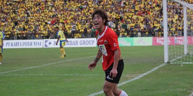 Kurang Adaptasi Lapangan Biang Kegagalan Persija Kurang Adaptasi Lapangan Biang Kegagalan Persija