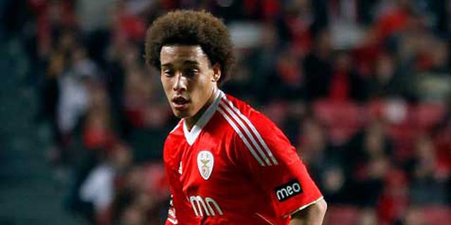 Madrid dan United Berebut Axel Witsel