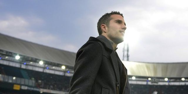 RvP Tak Sabar Ingin Bermain Bersama Podolski