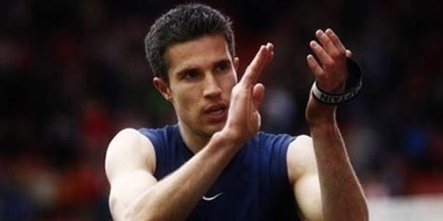 Van Persie Tersanjung Raih Gelar Pemain Terbaik FWA Van Persie Tersanjung Raih Gelar Pemain Terbaik FWA