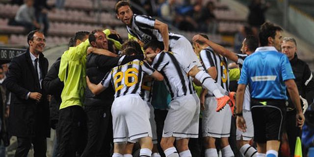 Camoranesi: Tiga Bintang Untuk Juventus Camoranesi: Tiga Bintang Untuk Juventus