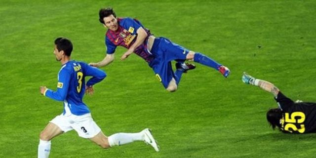 Barca Bela Messi Terkait Tudingan Rasis