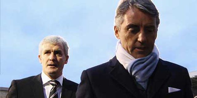 Mancini: Saya Tidak Bersaing Dengan Hughes