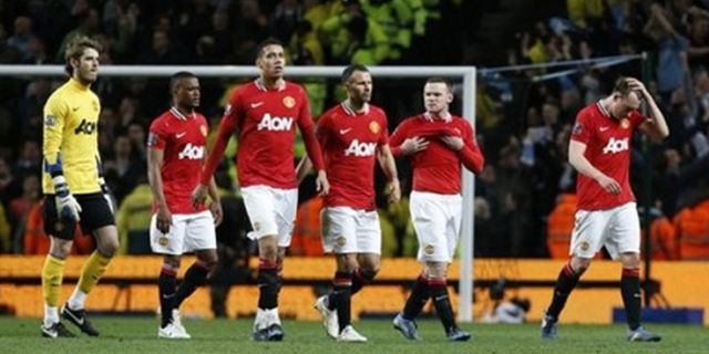 Evra Gembira Smalling Cedera Evra Gembira Smalling Cedera
