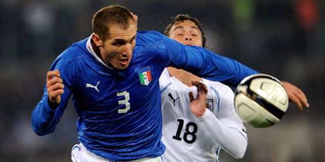 Cedera, Chiellini Diragukan Ikut ke Euro 2012