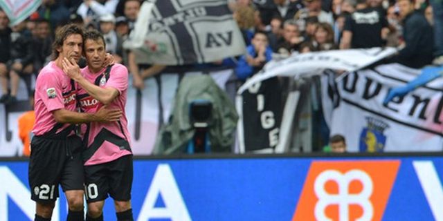 Pirlo Tak Setuju Nomor 10 Juve Dipensiunkan