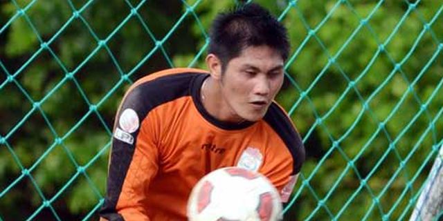 Deny Marcel: Harusnya Lawan Tidak Boleh Sentuh Kiper