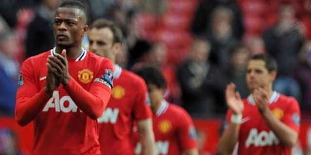 Evra: Badai Cedera Hancurkan Ambisi United Evra: Badai Cedera Hancurkan Ambisi United