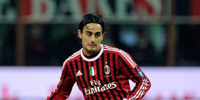 Milan Pulangkan Aquilani dan Maxi