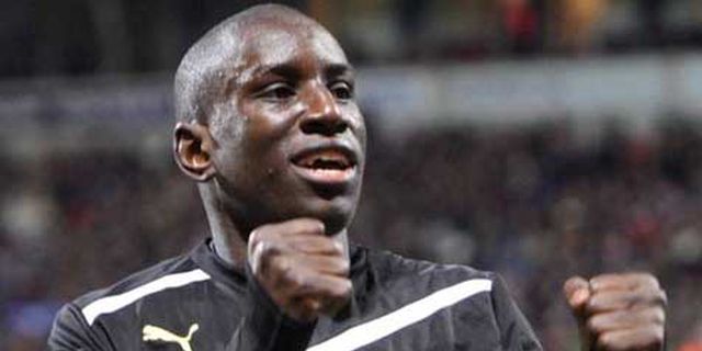 United Bersiap Tarik Demba Ba United Bersiap Tarik Demba Ba