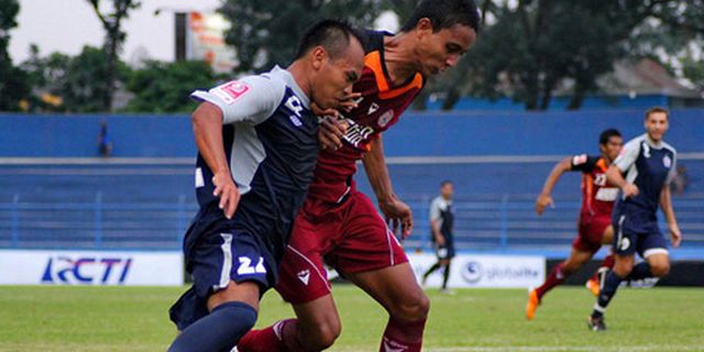 HT Review: PSM Sementara Tahan Imbang Arema Tanpa Gol