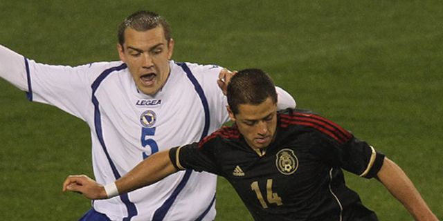 Gol Injury Time Chicharito Menangkan Meksiko