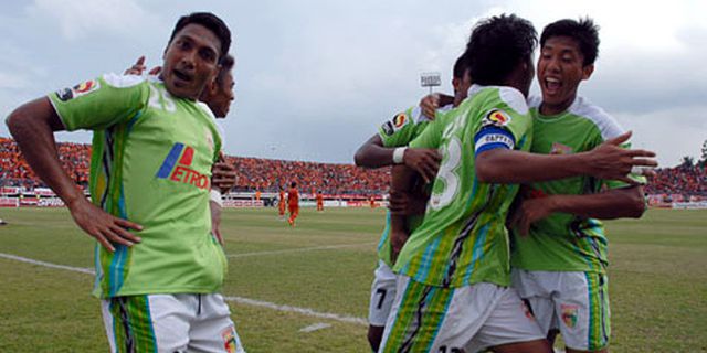 Isnan Ali Yakin Curi Poin Dari Persib Bandung Isnan Ali Yakin Curi Poin Dari Persib Bandung