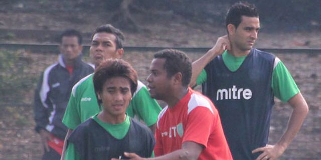 Lagi, Laga Persebaya IPL Tanpa Jajal Lapangan