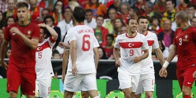 Review: Portugal Dipermalukan Turki