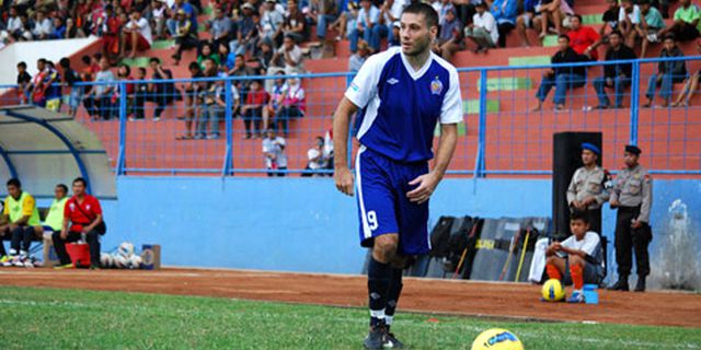 HT Review: Arema Sementara Ungguli Laskar Rencong HT Review: Arema Sementara Ungguli Laskar Rencong