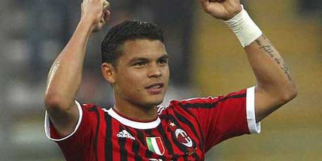 Tonietto: Barca Tawar Thiago Silva Hanya Rumor Tonietto: Barca Tawar Thiago Silva Hanya Rumor