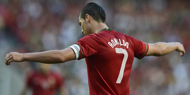 Ozil: Ronaldo Itu Pribadi Istimewa Ozil: Ronaldo Itu Pribadi Istimewa