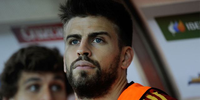Pique: Puyol Atau Ramos Sama Hebatnya