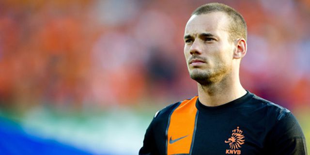 Sneijder Berharap Tak Absen Lawan Jerman