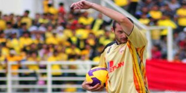 Mitra Kukar Putus Kontrak Nemanja Obric