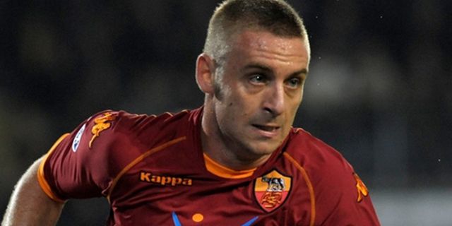 De Rossi: Spanyol Hampir Sama Dengan Barcelona