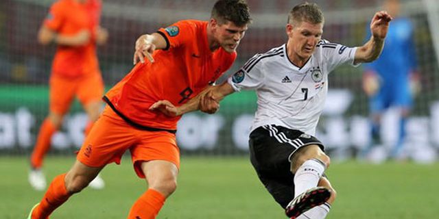 Huntelaar Optimis Belanda Ke Perempat Final Huntelaar Optimis Belanda Ke Perempat Final