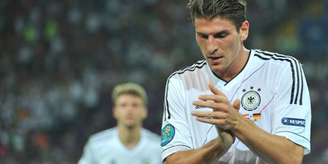 Lahm: Mario Gomez Striker Kelas Dunia Lahm: Mario Gomez Striker Kelas Dunia