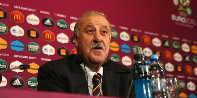 Del Bosque Isyaratkan Tak Pasang Penyerang Lawan Irlandia Del Bosque Isyaratkan Tak Pasang Penyerang Lawan Irlandia