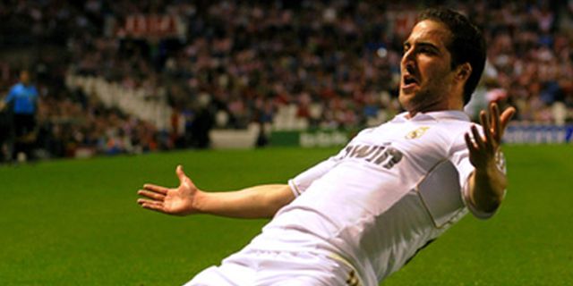 Higuain Tetap di Real Madrid