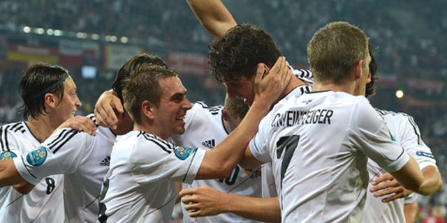 Flick: Jerman Jangan Pusingkan Peluang Lolos Flick: Jerman Jangan Pusingkan Peluang Lolos