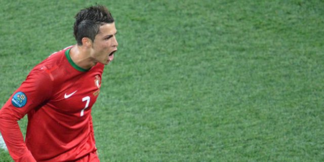 Review: Ronaldo Gemilang, Belanda Pulang Review: Ronaldo Gemilang, Belanda Pulang